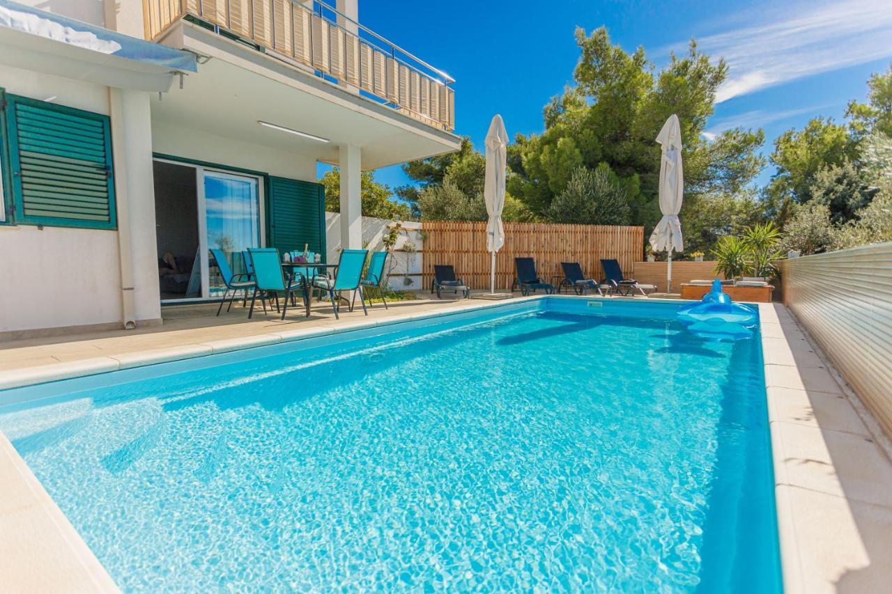 Nono Jure , Private Pool & Sauna Milna  Exterior photo
